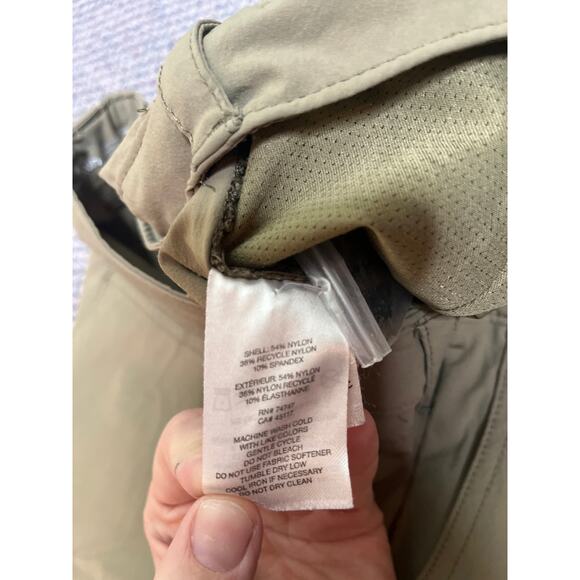 Ascend Women’s Khaki Shorts size 14 - Picture 3 of 4